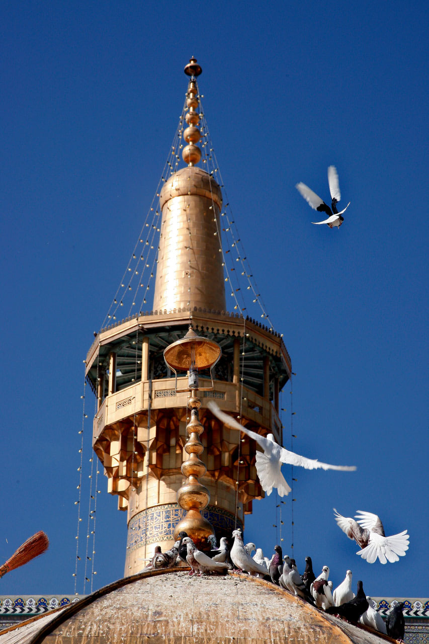 تصویر باکیفیت از گلدسته حرم مطهر امام رضا علیه السلام